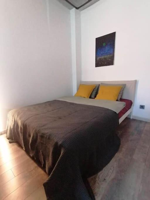 Erdvi Studija Spacious Studio Apartment Self Check In Вилнюс Екстериор снимка