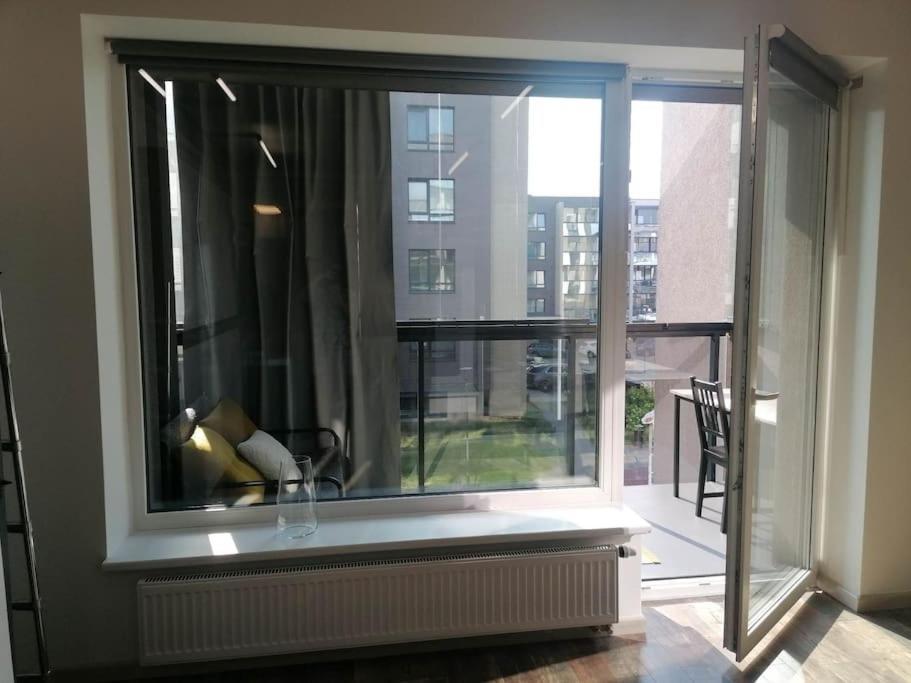 Erdvi Studija Spacious Studio Apartment Self Check In Вилнюс Екстериор снимка